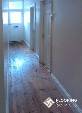 Filling Floorboard Gaps Wood Floor Staining Gap Filling